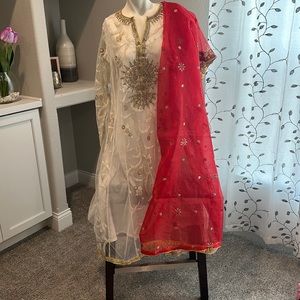 Brand New- 3 piece Pakistani Indian Suite